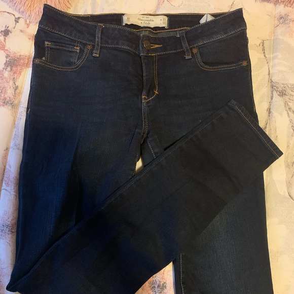 Abercrombie & Fitch dark wash skinny jeans - Picture 3 of 3